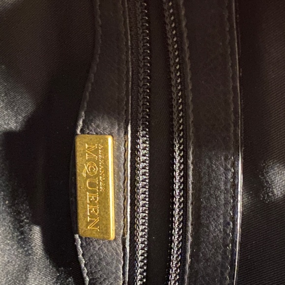 Alexander McQueen Novak Large Tote - Picture 9 of 15